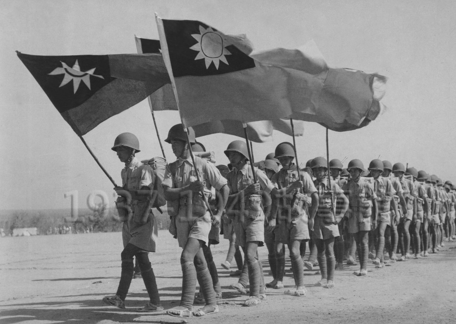 圖五　中國遠征軍進入緬甸協助殖民政府英軍對日作戰。（1942，遠征軍隨軍攝影／羅廣仁典藏）